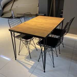 Ahşap Desenli Sabit Masa Takımı