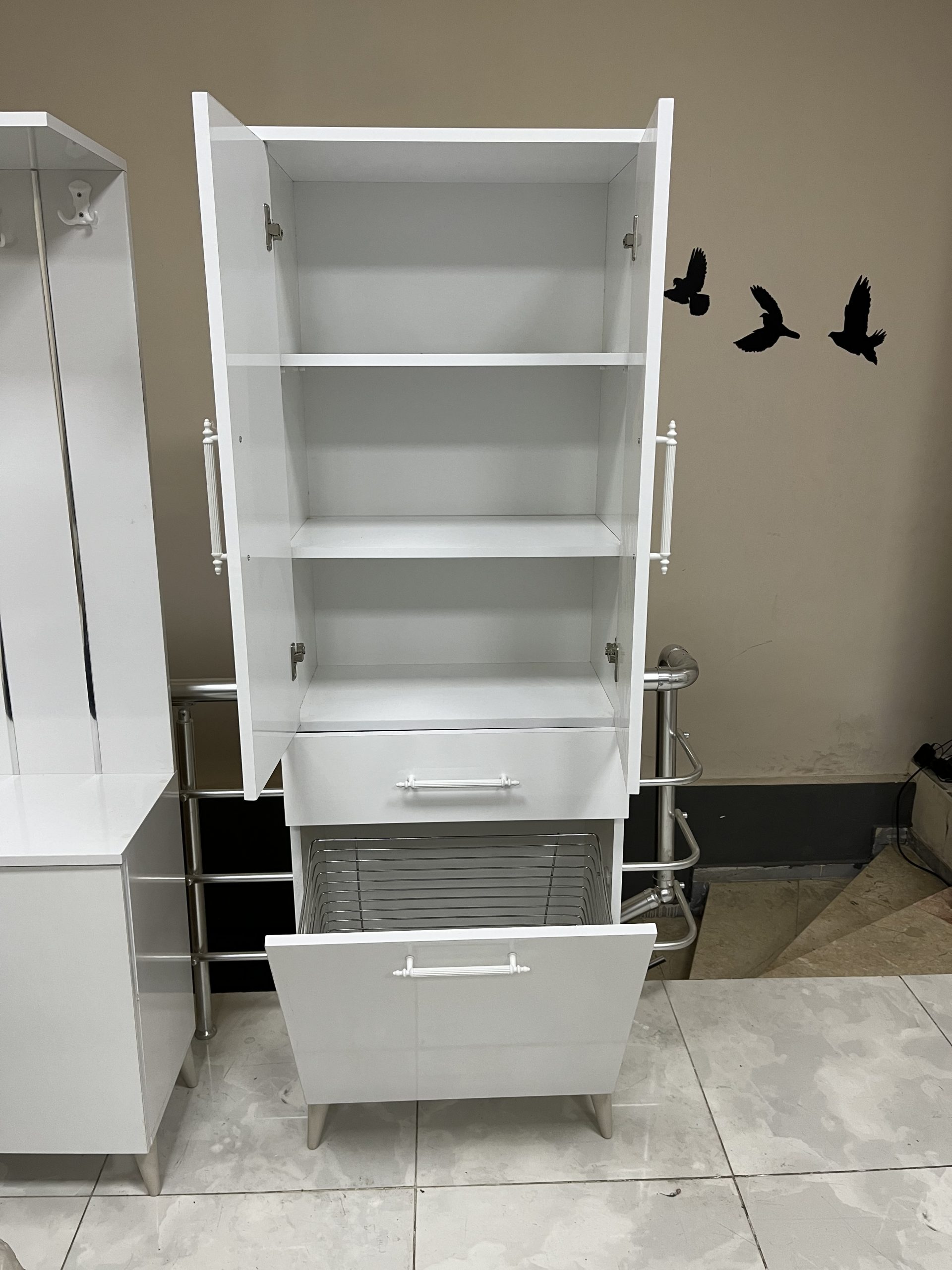 Kirli Sepetli Banyo Dolabı