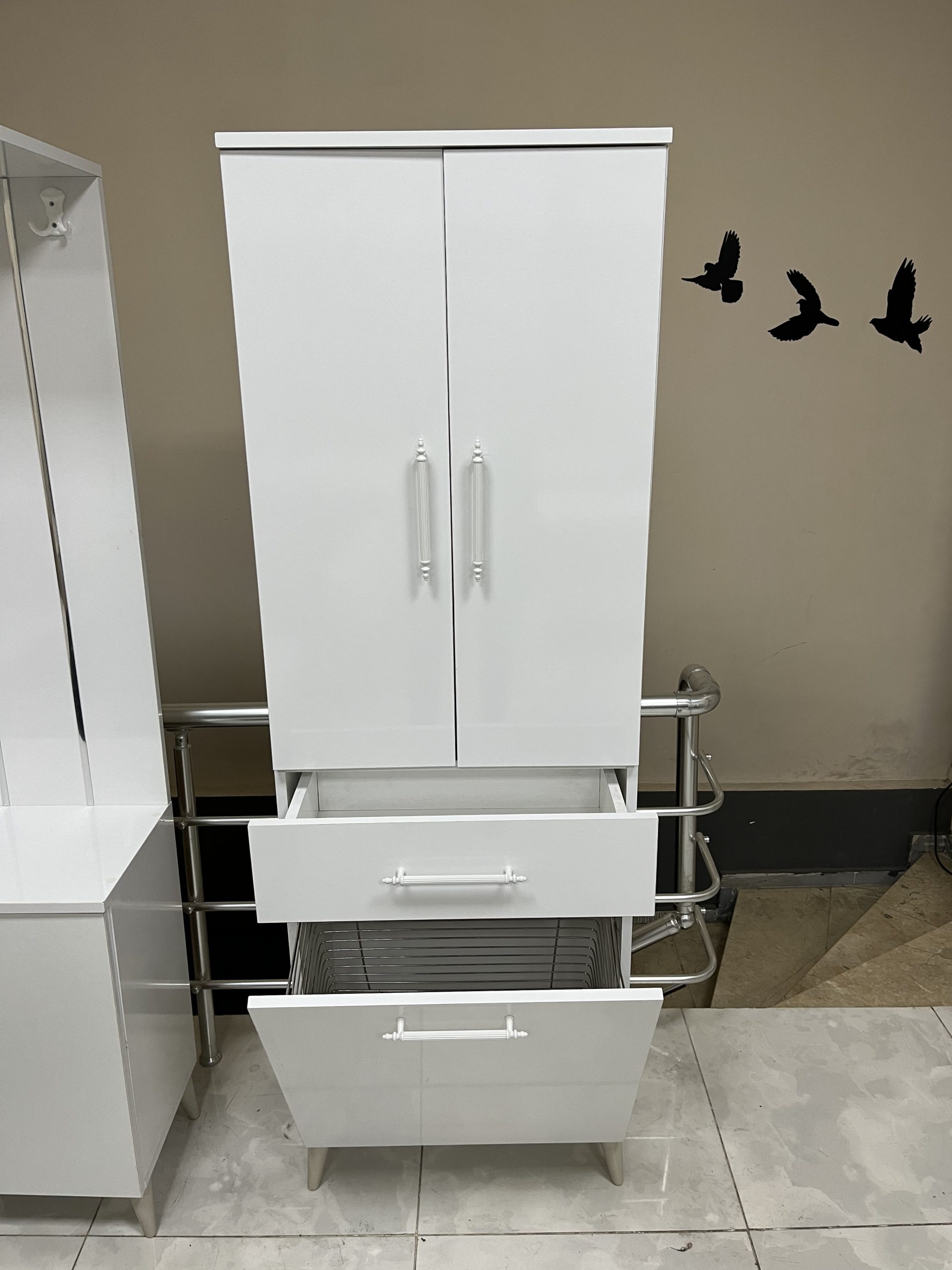 Kirli Sepetli Banyo Dolabı